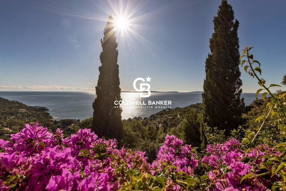 � vendre  Maison Rayol-Canadel-sur-Mer (83820)