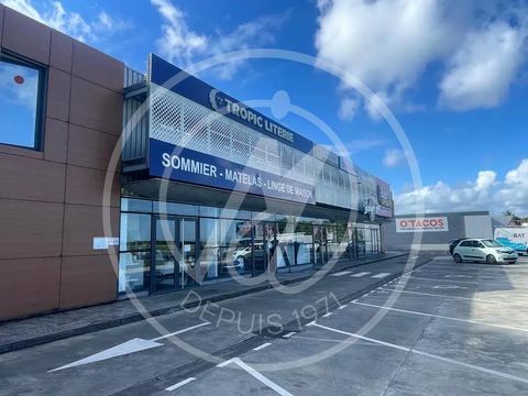 Local commercial 7857 97122 Baie-mahault