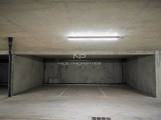  Parking / Garage � vendre 