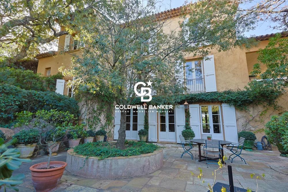 � vendre  Villa Rayol-Canadel-sur-Mer (83820)