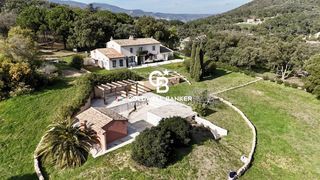  Maison � vendre 6 pi�ces 261 m�