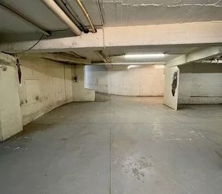  Parking / Garage � louer 