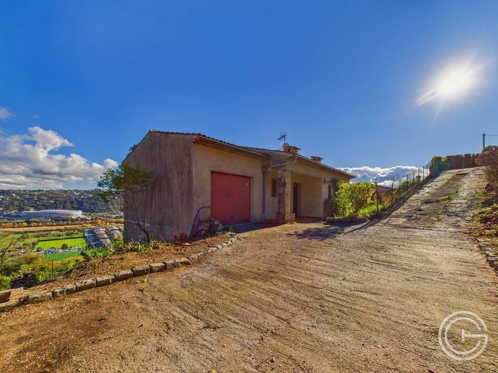 � vendre  Maison Saint-Laurent-du-Var (06700)