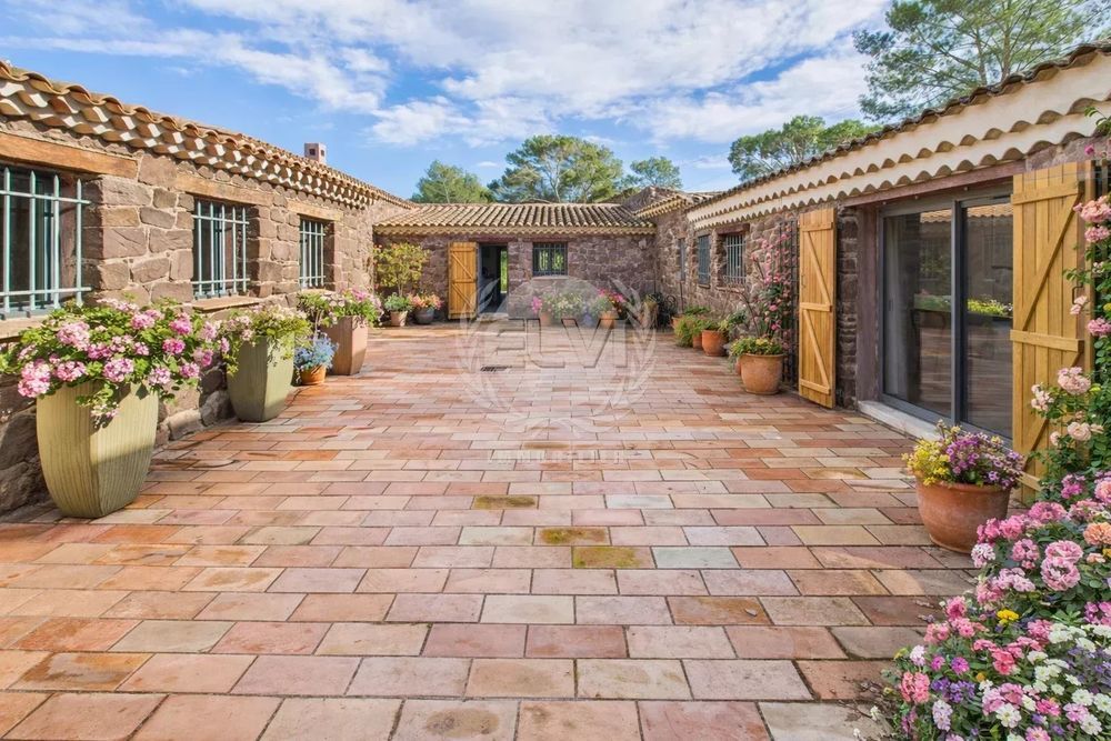 � vendre  Maison Roquebrune-sur-Argens (83520)