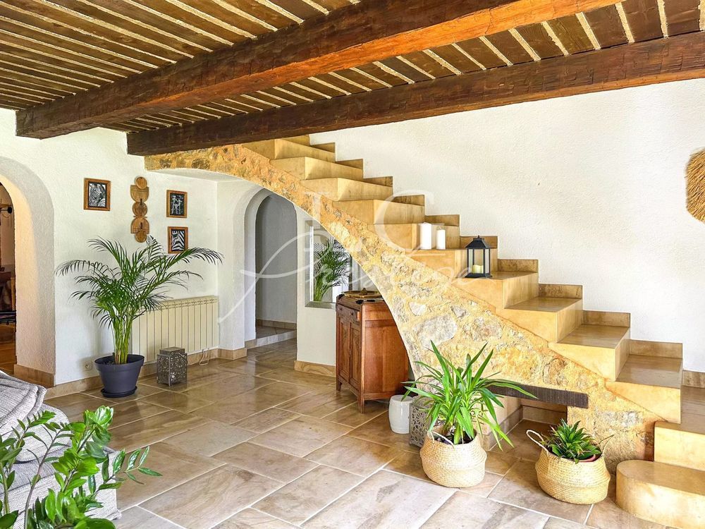 � vendre  Maison Montauroux (83440)