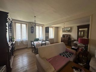  Immeuble � vendre 15 + pi�ces 335 m�