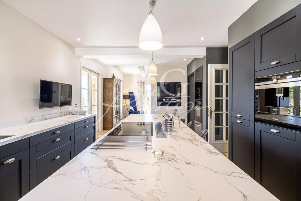 � vendre  Villa Tourrettes (83440)