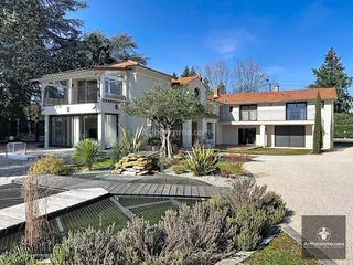  Maison � vendre 8 pi�ces 270 m�