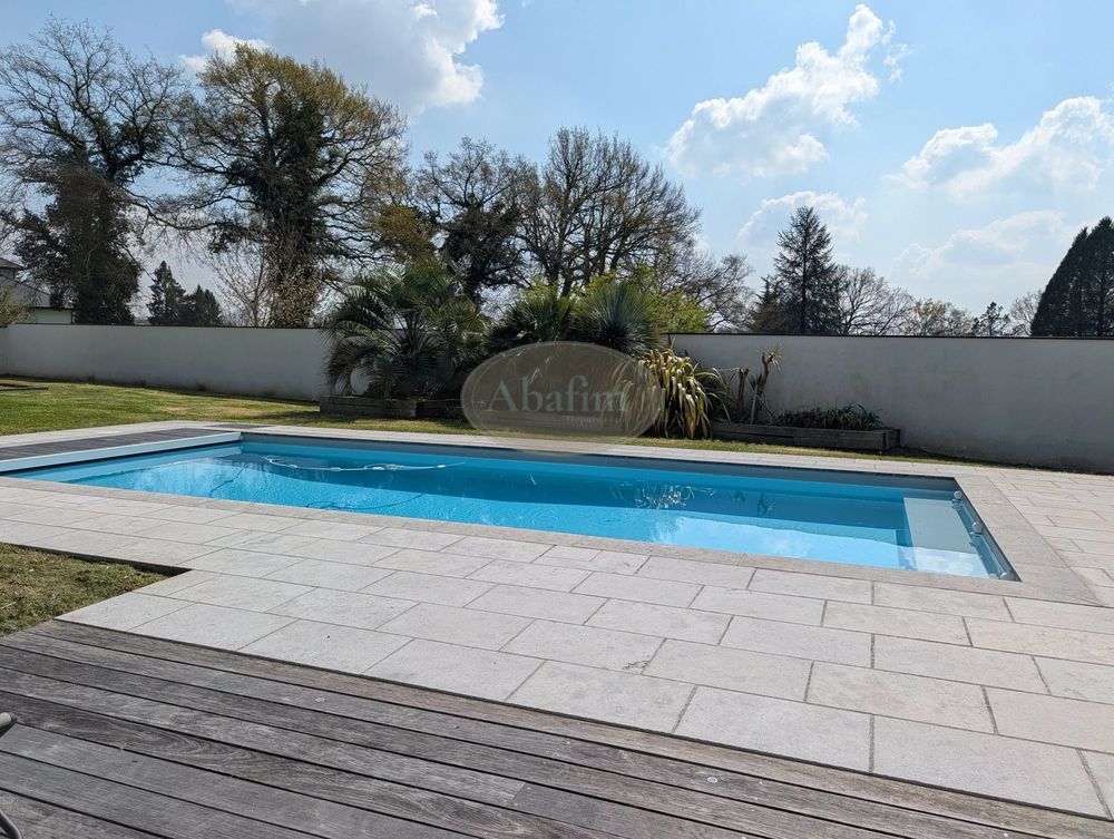 � vendre  Villa Pau (64000)