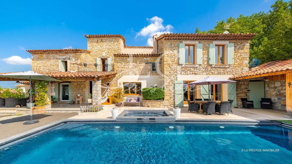 � vendre  Villa Montauroux (83440)