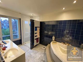  Villa � vendre 8 pi�ces 196 m�