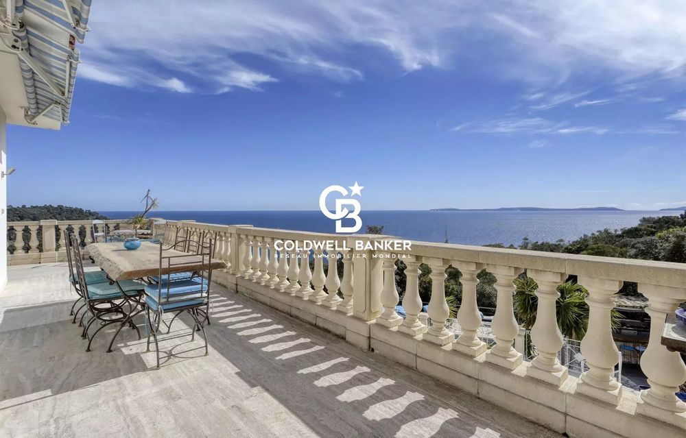 � vendre  Maison Rayol-Canadel-sur-Mer (83820)