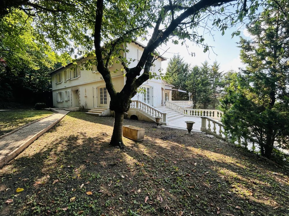 � vendre  Villa Saint-�tienne (42000)