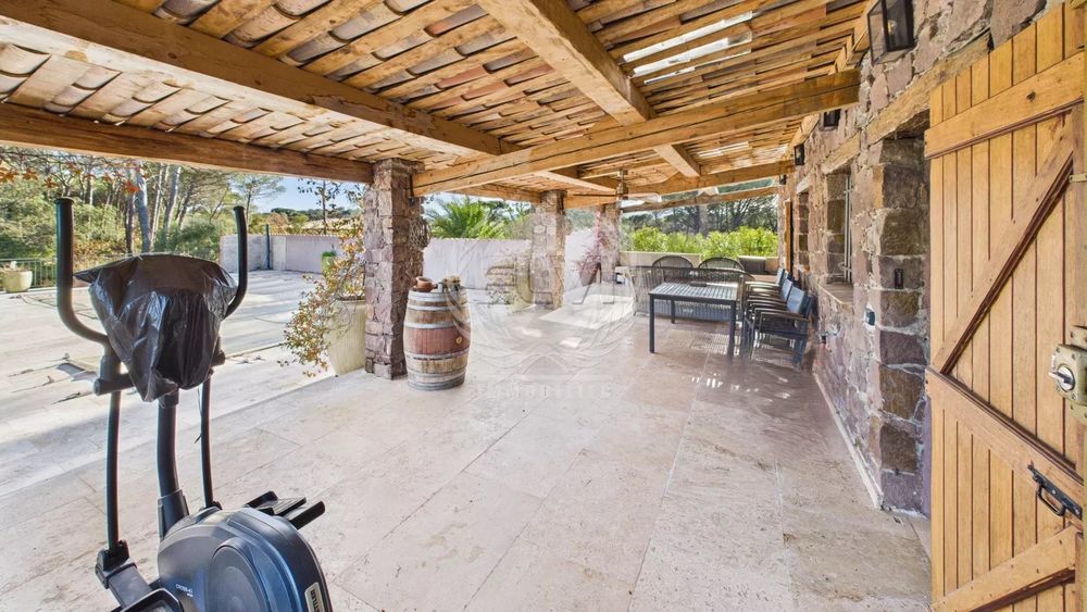 � vendre  Maison Roquebrune-sur-Argens (83520)