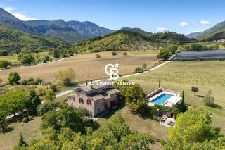  Villa � vendre 6 pi�ces 205 m�