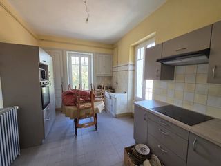  Maison � vendre 12 pi�ces 246 m�