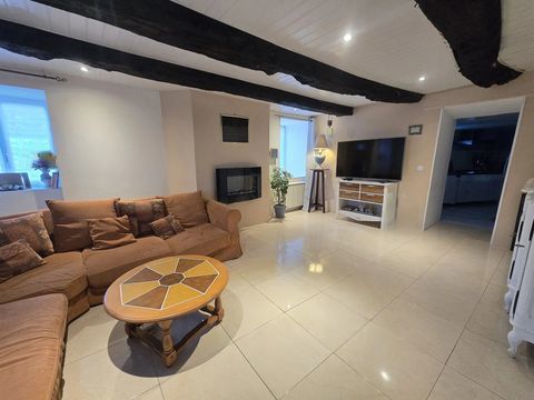   MAISON DE VILLAGE Maison - 6 pi�ce(s) - 146 m�