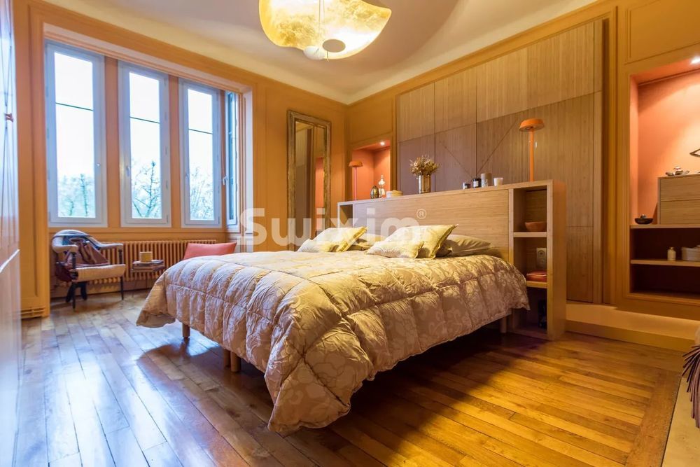 � vendre  H�tel Particulier Dijon (21000)