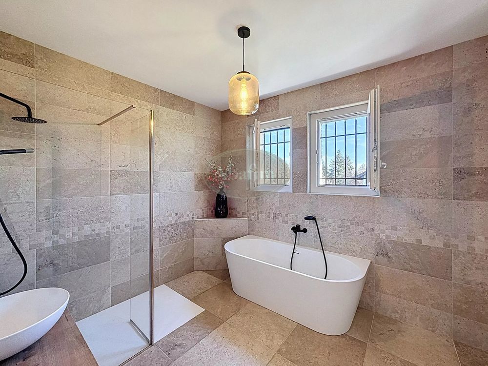 � vendre  Villa Laslades (65350)