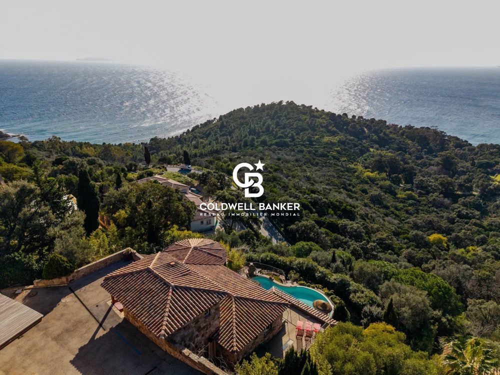 � vendre  Maison Rayol-Canadel-sur-Mer (83820)