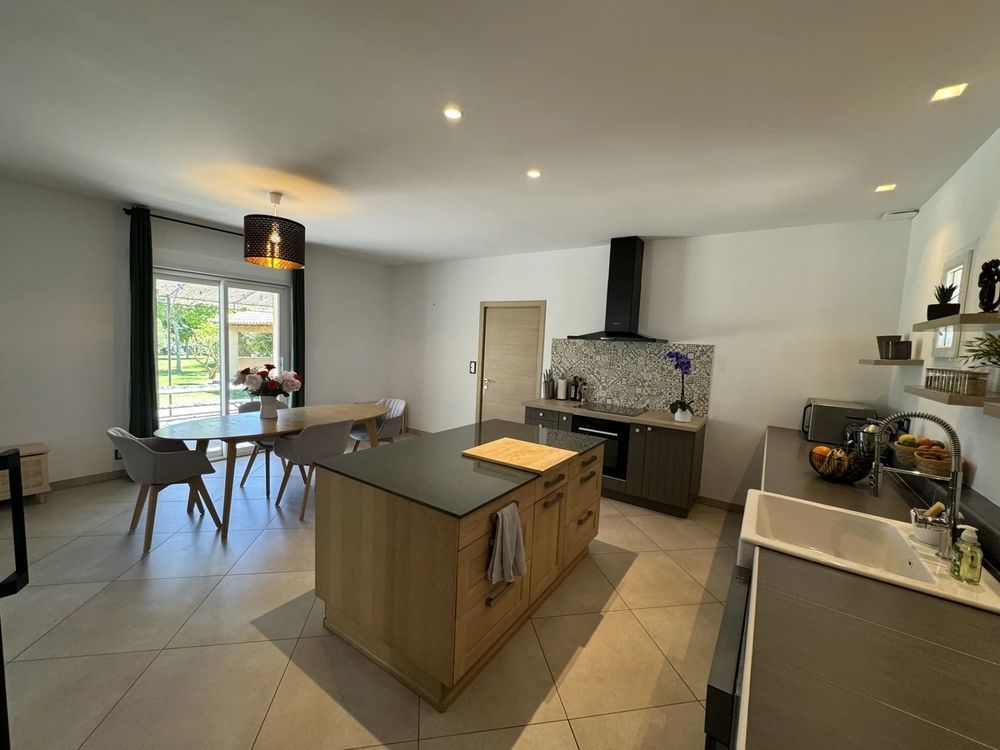 � vendre  Villa Arles (13200)