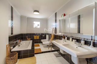  Villa � vendre 7 pi�ces 230 m�