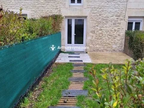   APPARTEMENT DUPLEX SAINT JEAN D'ANGELY Appartement - 2 pi�ce(s) - 30 m�