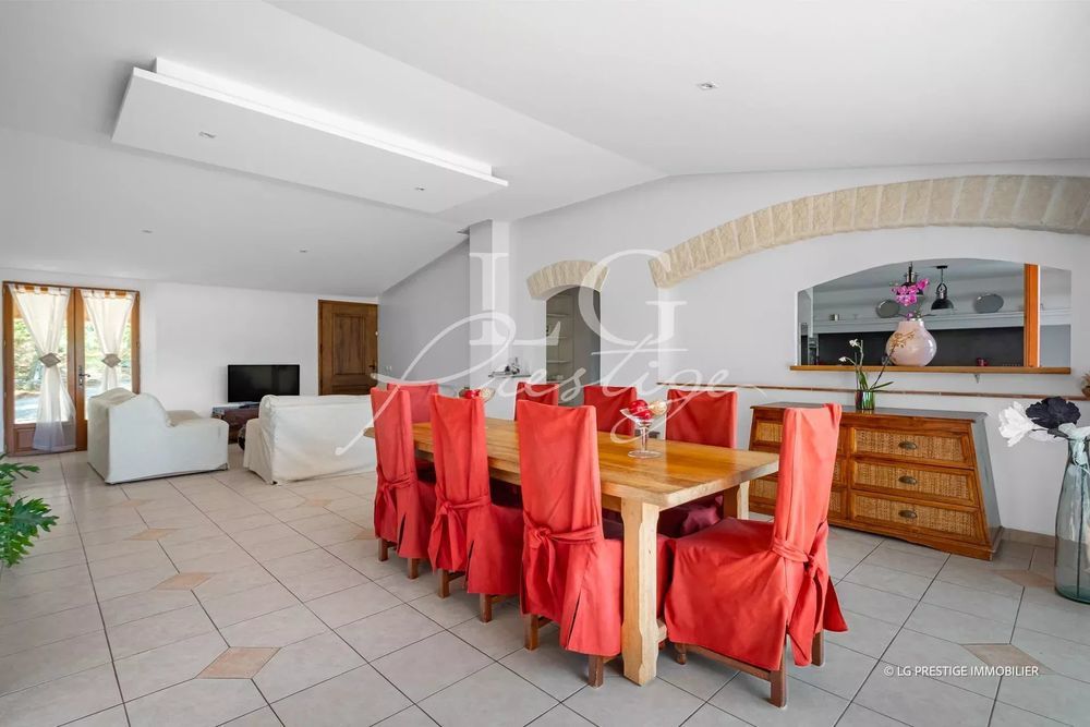 � vendre  Maison Saint-Paul-en-For�t (83440)