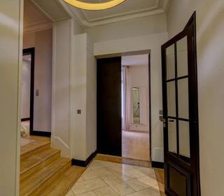  Appartement � louer 7 pi�ces 223 m� Paris 17�me