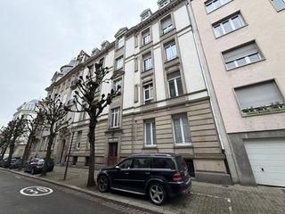  Immeuble � vendre 15 + pi�ces 881 m�