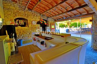  Maison � vendre 15 + pi�ces 830 m�