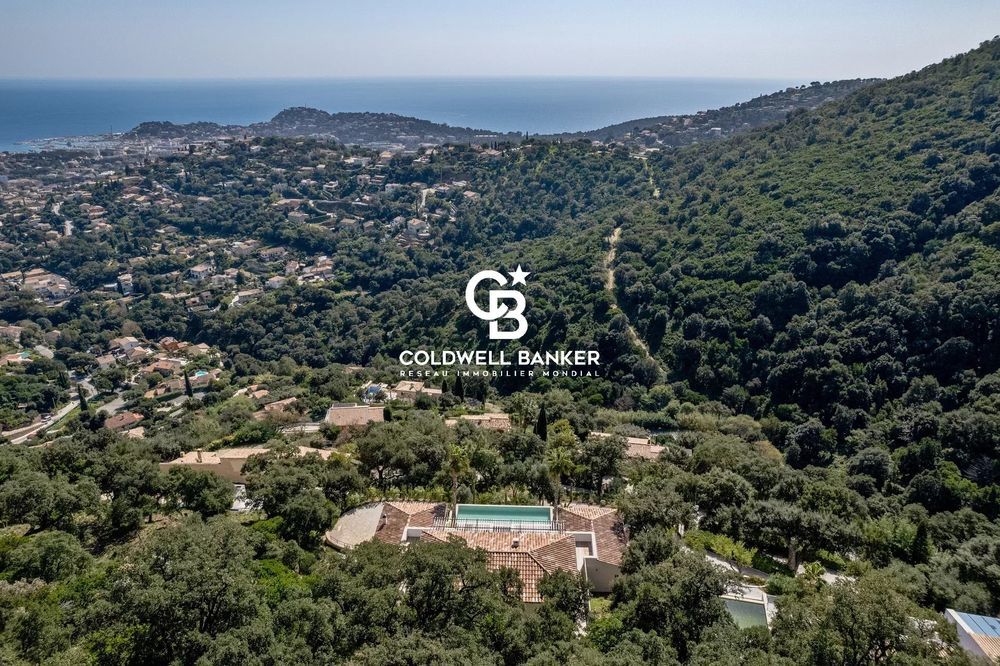 � vendre  Villa Cavalaire-sur-Mer (83240)