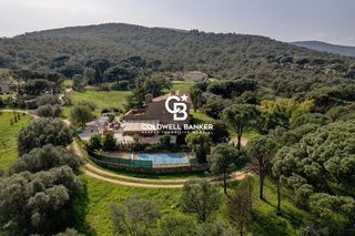  Maison � vendre 15 + pi�ces 270 m�