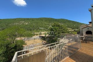  Maison � vendre 8 pi�ces 162 m�