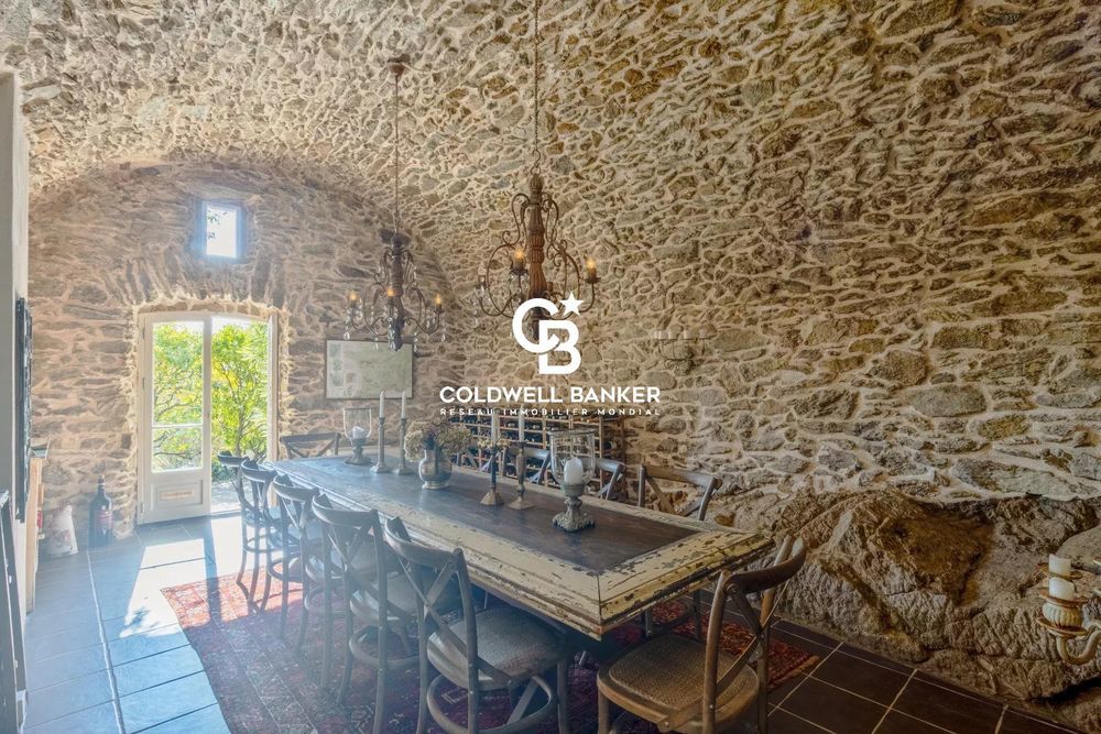 � vendre  Villa Bormes-les-Mimosas (83230)