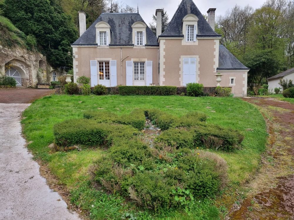 � vendre  Maison La Chartre-sur-le-Loir (72340)