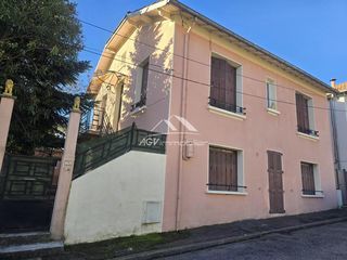  Maison � vendre 10 pi�ces 146 m�