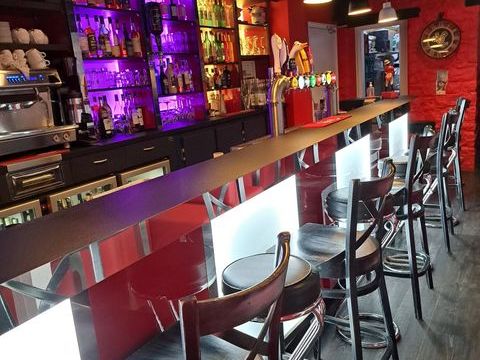 Commerce 270000 22430 Erquy