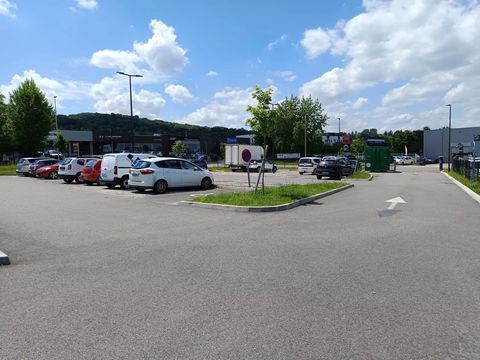 LOCAL D'ACTIVITE - ATELIER &agrave; Louer &agrave; Bourgoin Jallieu 1765 38300 Bourgoin-jallieu