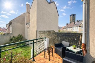  Immeuble � vendre 2 pi�ces 94 m�