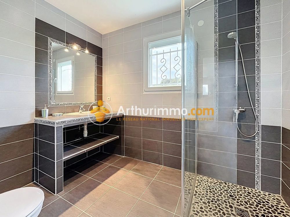 � vendre  Villa Bourgoin-Jallieu (38300)