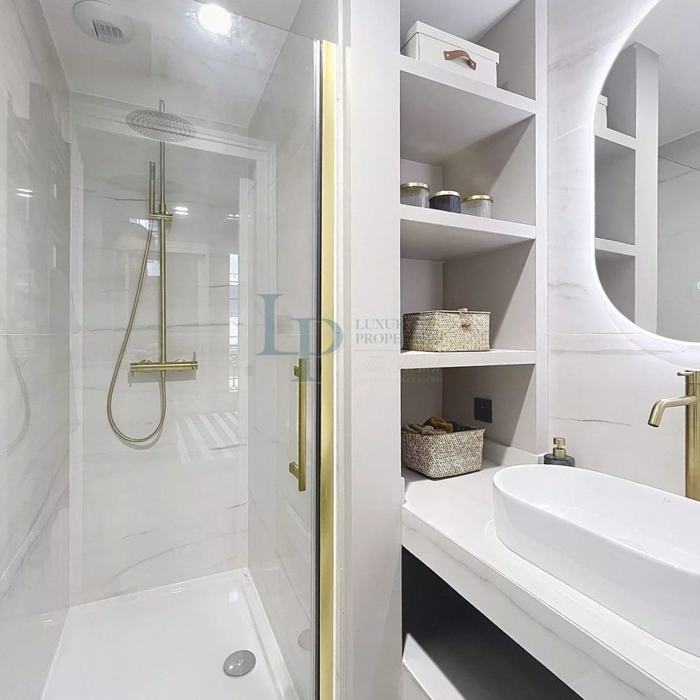 � vendre  Appartement Paris 8