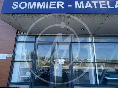 Local commercial 2212 97122 Baie-mahault