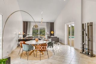  Villa � vendre 8 pi�ces 280 m�