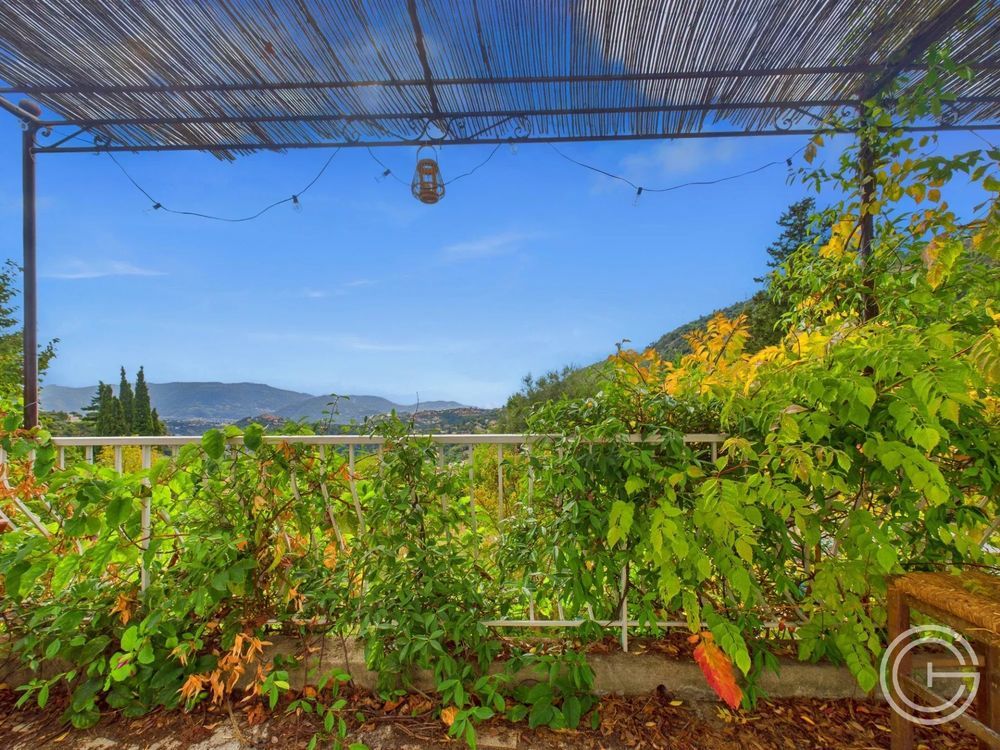 � vendre  Maison Falicon (06950)