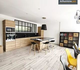  Maison � vendre 7 pi�ces 230 m�