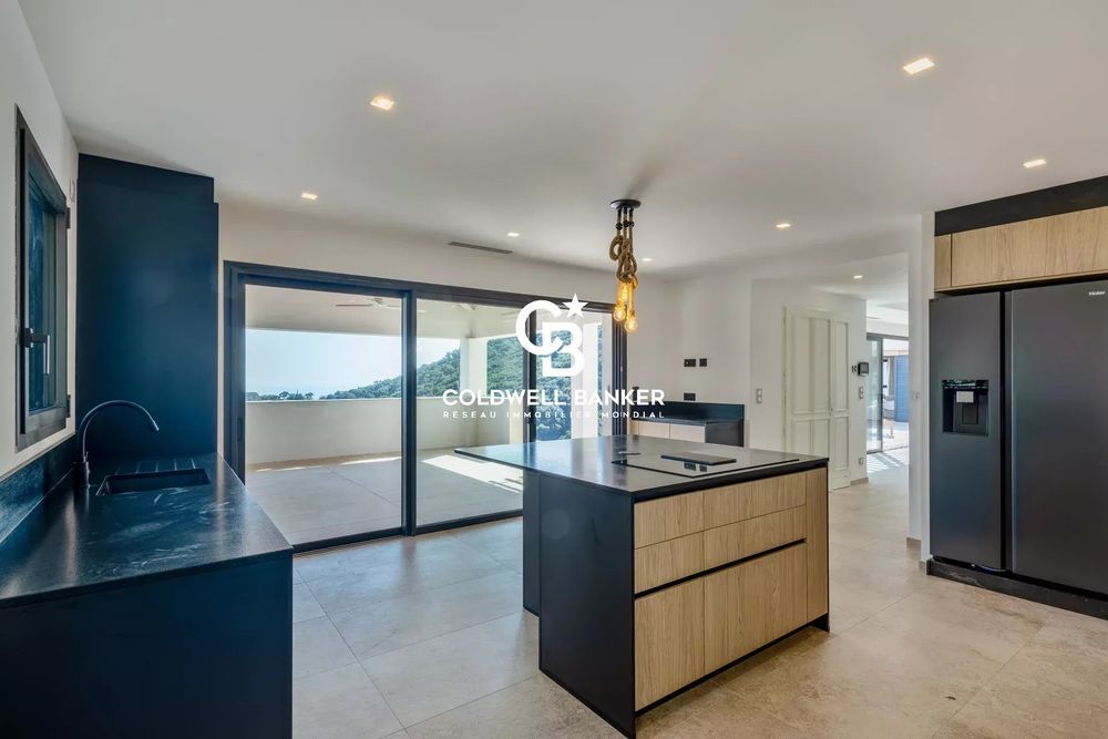 � vendre  Villa Cavalaire-sur-Mer (83240)