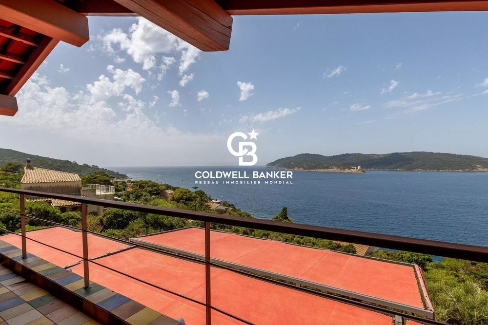 � vendre  Maison Hy�res (83400)