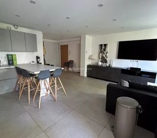  Appartement � louer 4 pi�ces 80 m�