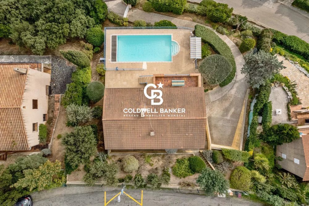 � vendre  Maison Cavalaire-sur-Mer (83240)